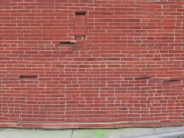 Ile kosztuje metr ściany z cegły?